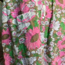 Load image into Gallery viewer, Pink, White & Tan Floral Housecoat