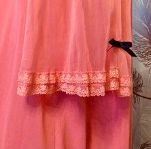 Load image into Gallery viewer, Pink & Black Peignoir Set