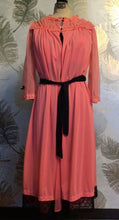Load image into Gallery viewer, Pink & Black Peignoir Set
