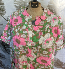 Load image into Gallery viewer, Pink, White & Tan Floral Housecoat