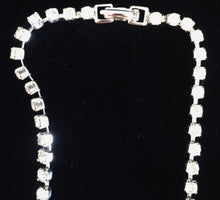 Load image into Gallery viewer, Delicate Dangle Rhinestone Necklace