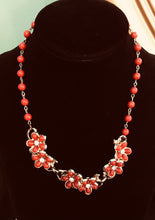 Load image into Gallery viewer, Floral Beaded Necklace