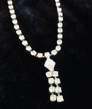 Load image into Gallery viewer, Delicate Dangle Rhinestone Necklace