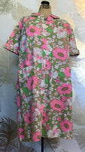Load image into Gallery viewer, Pink, White & Tan Floral Housecoat