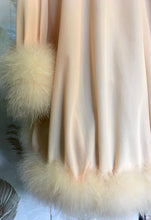 Load image into Gallery viewer, Lucie Ann Marabou Trim Babydoll Robe