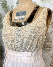 Load image into Gallery viewer, Ivory & Pink Charmode