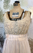 Load image into Gallery viewer, Ivory & Pink Charmode