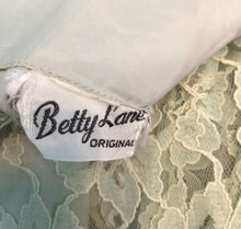 Load image into Gallery viewer, 1960’s Light Green Lace Dress