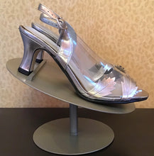 Load image into Gallery viewer, 1970’s Silver Leaf Heels