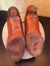 Load image into Gallery viewer, Palizzio New York Kitten Pumps