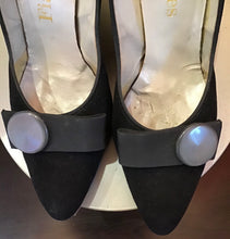Load image into Gallery viewer, Fiancées Black Heels with Button and Bow