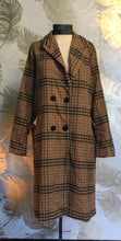 Load image into Gallery viewer, Retro Mod Plaid Coat