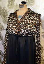 Load image into Gallery viewer, Leopard & Black Dressing Gown