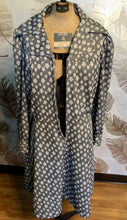 Load image into Gallery viewer, Mod Gray & White Daisy Dress