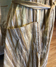 Load image into Gallery viewer, Mid Century Dressing Gown