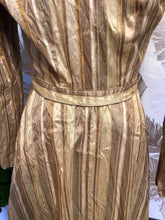 Load image into Gallery viewer, Mid Century Dressing Gown