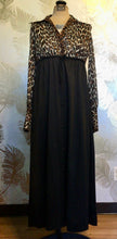Load image into Gallery viewer, Leopard & Black Dressing Gown