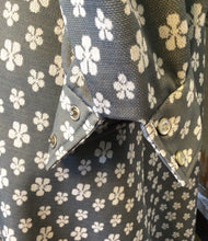 Load image into Gallery viewer, Mod Gray & White Daisy Dress