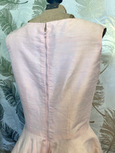 Load image into Gallery viewer, Pink 50’s Fit & Flare