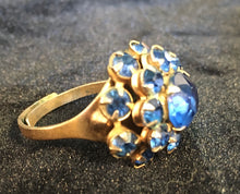 Load image into Gallery viewer, Blue Rhinestone Ring
