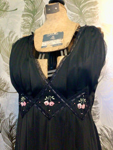 Black and Rosey Nightgown