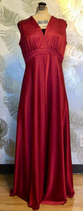 1970’s Deep Red V-Neck Dress