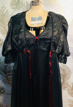Load image into Gallery viewer, Black and Red Peignoir Set

