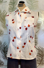 Load image into Gallery viewer, Strawberry Print Sleeveless Shirt
