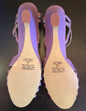 Load image into Gallery viewer, Lilac 1970’s Weave Kitten Heels
