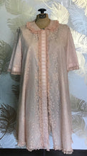 Load image into Gallery viewer, 50’s Blush Pink Lace Robe
