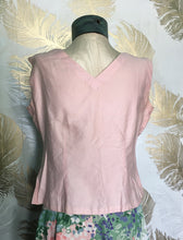 Load image into Gallery viewer, Pink Cotton Sleeveless Blouse
