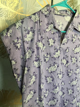 Load image into Gallery viewer, Lilac Flowered Sleeveless Blouse
