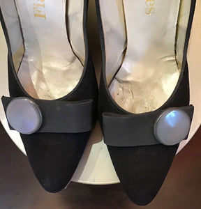 Fiancées Black Heels with Button and Bow