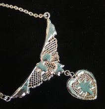 Load image into Gallery viewer, Heart Garland Necklace
