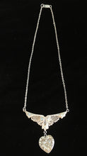 Load image into Gallery viewer, Heart Garland Necklace
