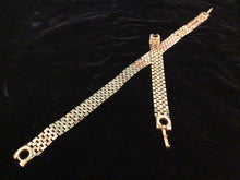 Load image into Gallery viewer, Wide Link Choker &amp; Bracelet Set
