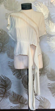 Load image into Gallery viewer, 40’s Sash Waist Blouse

