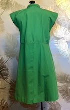 Load image into Gallery viewer, 1970’s Green Pocket Dress
