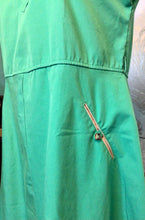 Load image into Gallery viewer, 1970’s Green Pocket Dress
