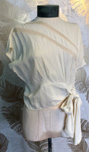 Load image into Gallery viewer, 40’s Sash Waist Blouse
