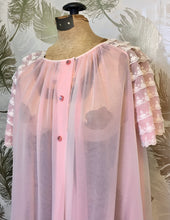 Load image into Gallery viewer, Pink &amp; White Peignoir
